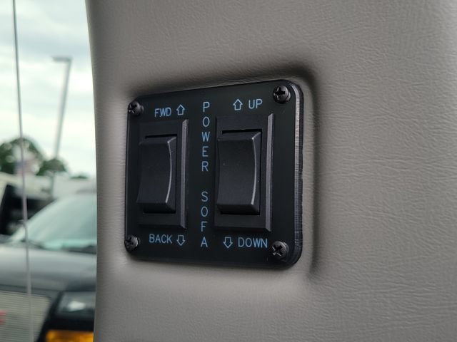 Used 2025 Special Exterior Color GMC Work Van image 35