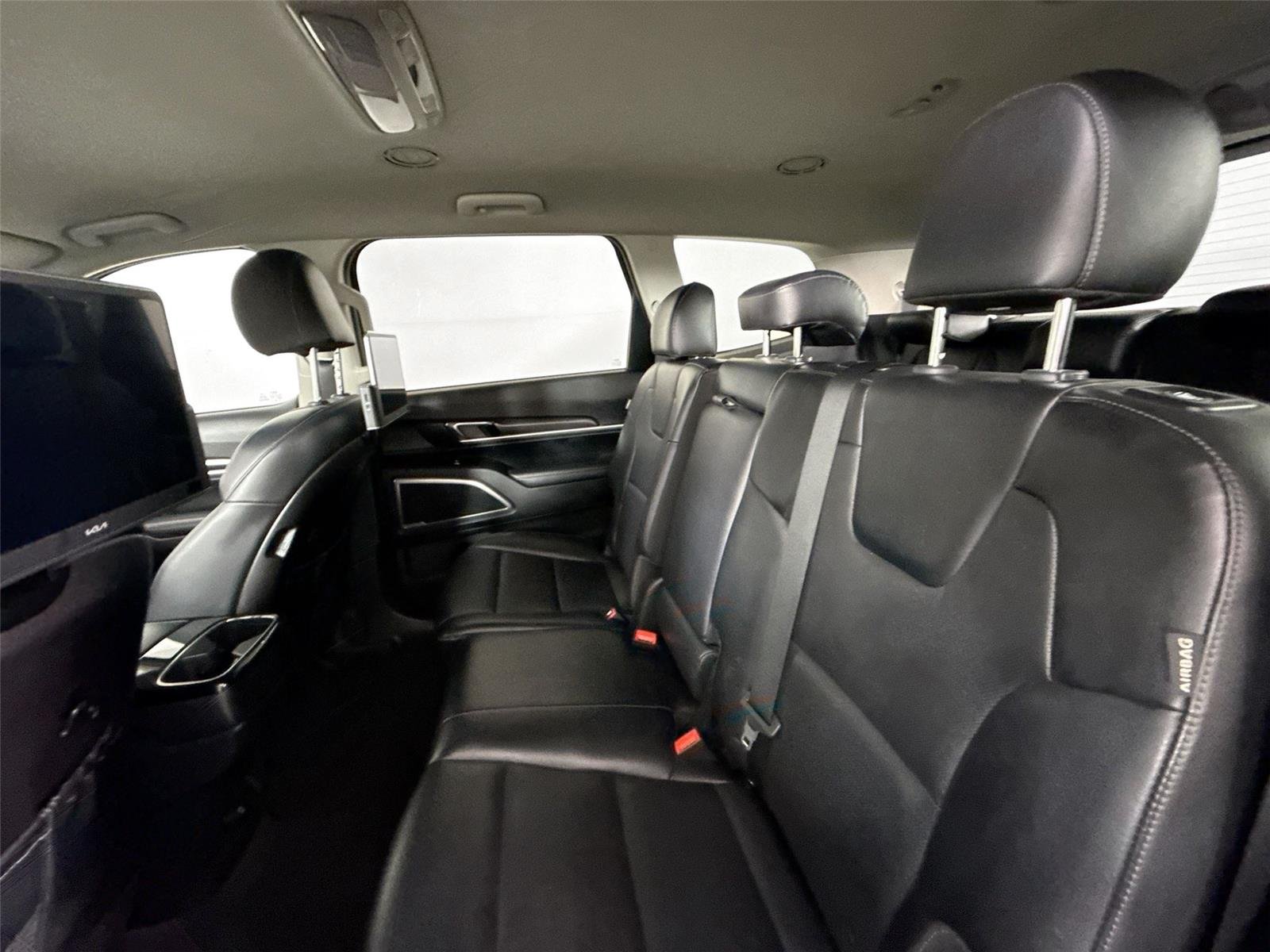 Used 2023 Ebony Black Kia LX image 28