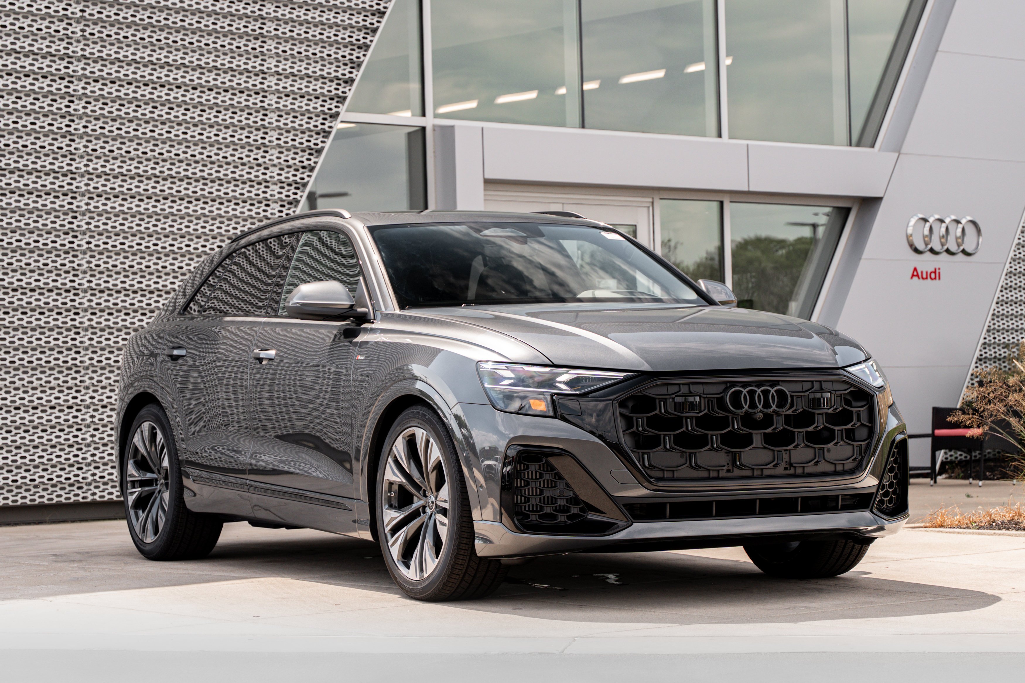 2027 Audi Q8