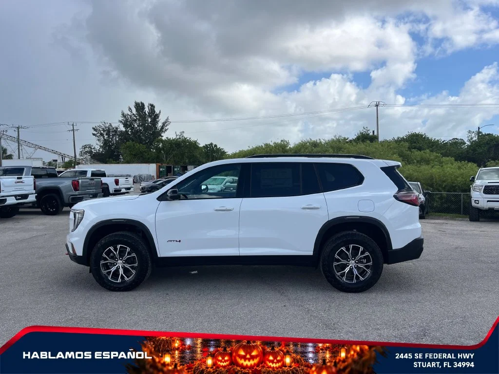 New 2026 Summit White GMC AT4 image 4