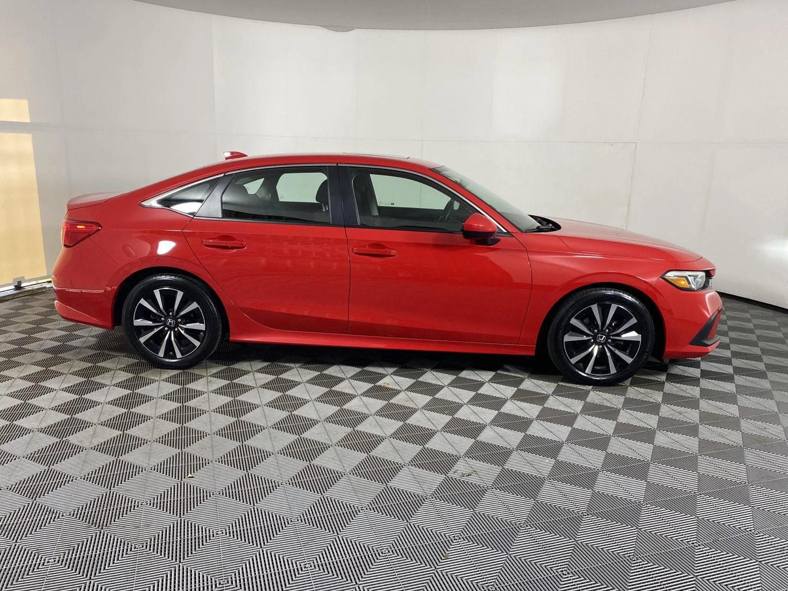 Used 2024 Rallye Red Honda EX image 9