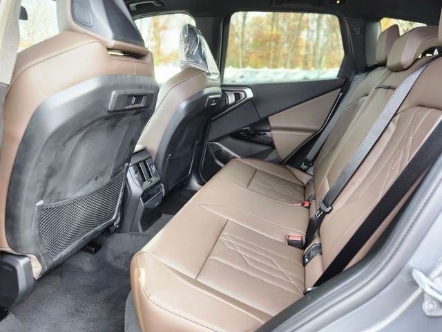 2026 BMW X3 30 - Photo 16