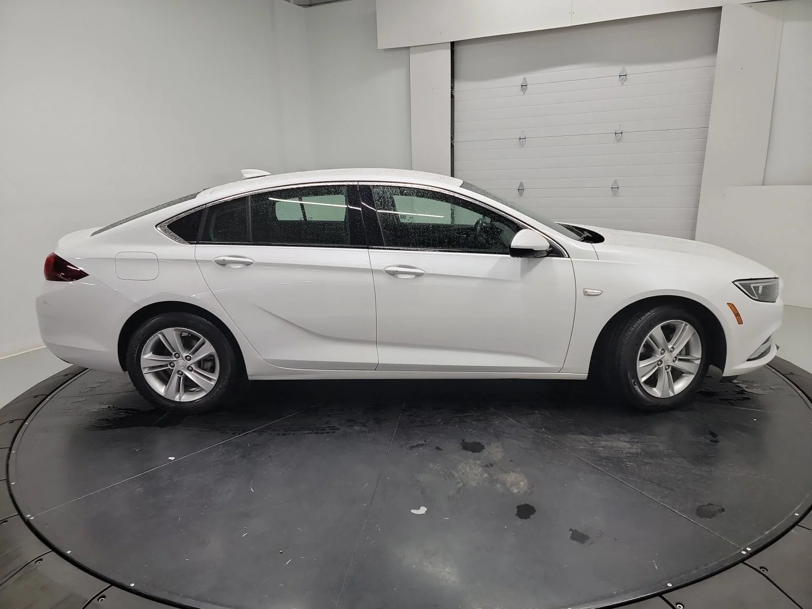 Used 2019 White Frost Tricoat Buick Preferred image 9