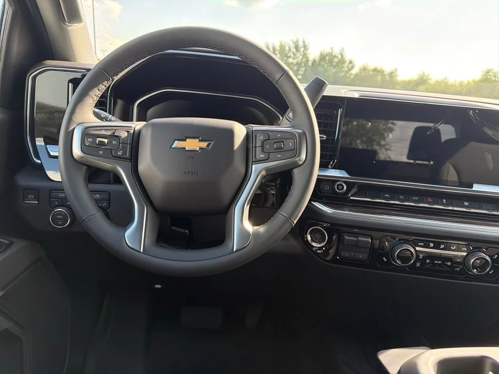 New 2026 Summit White Chevrolet LT image 10