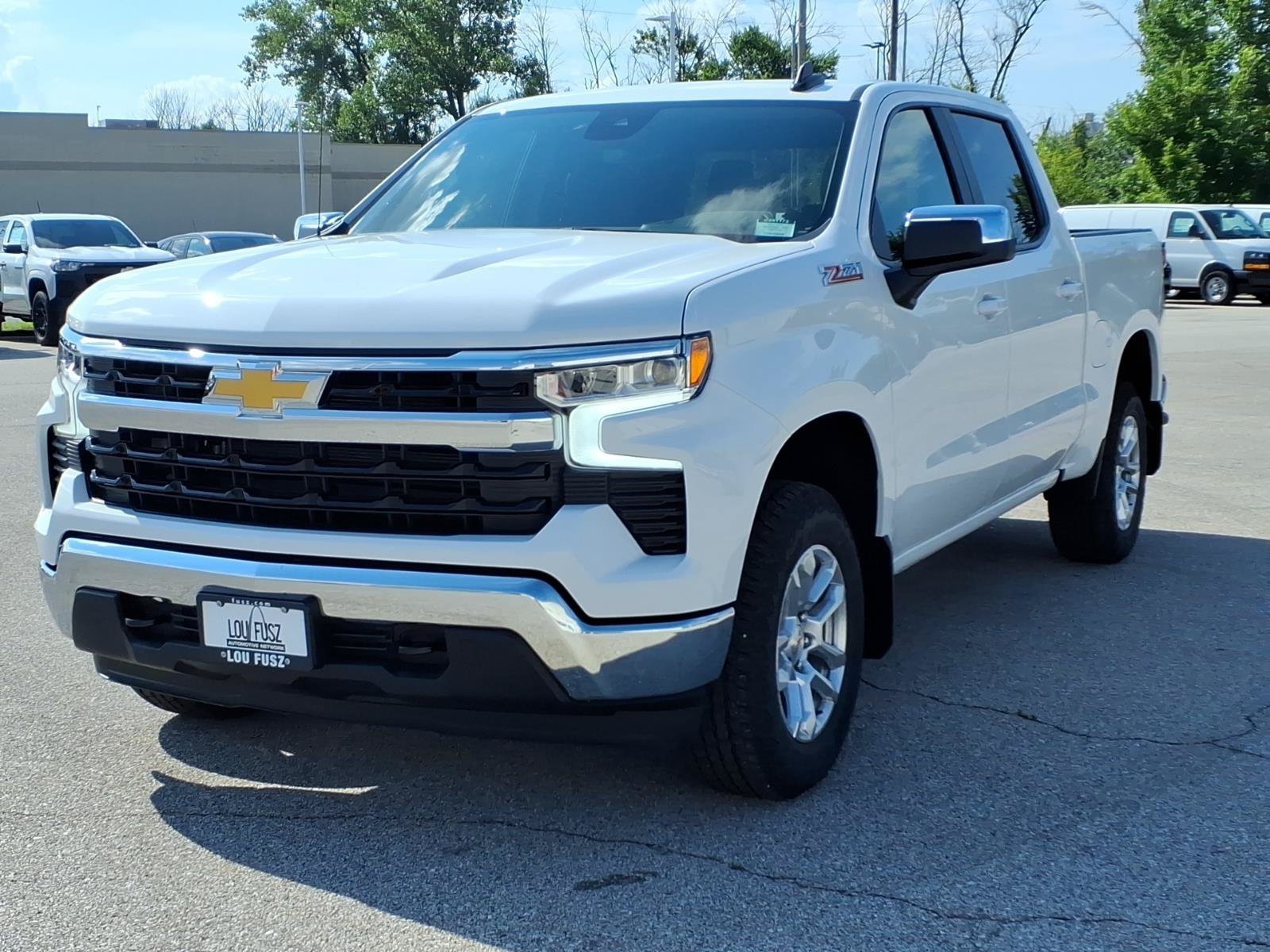 New 2026 Summit White Chevrolet LT image 2