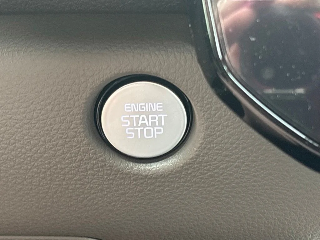New 2027 White Kia LXS image 14