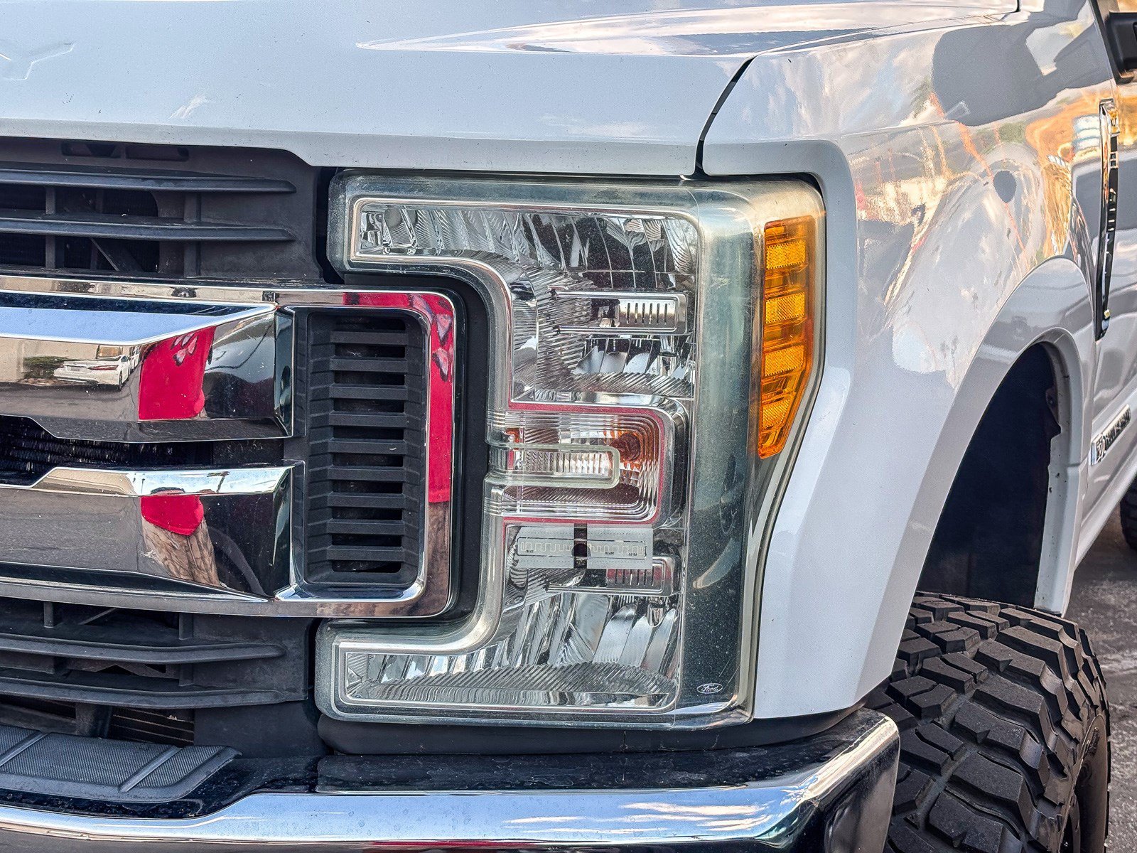 Used 2017 Oxford White Ford XLT image 8