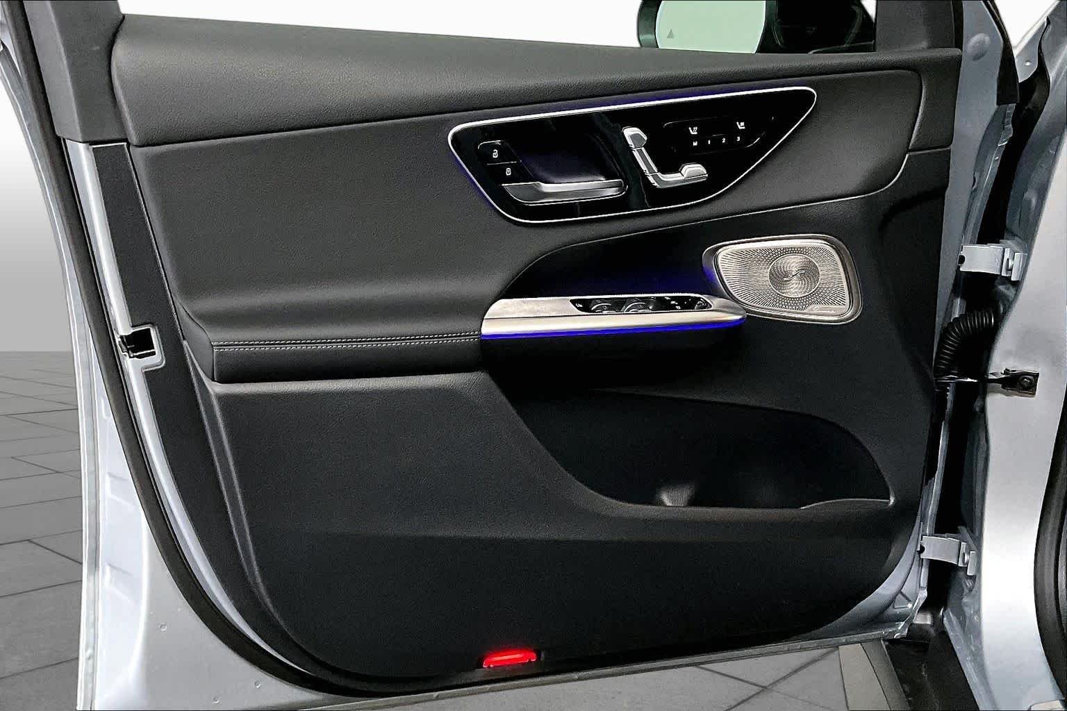 New 2027 Cirrus Silver Metallic Mercedes-Benz GLC 300 image 12