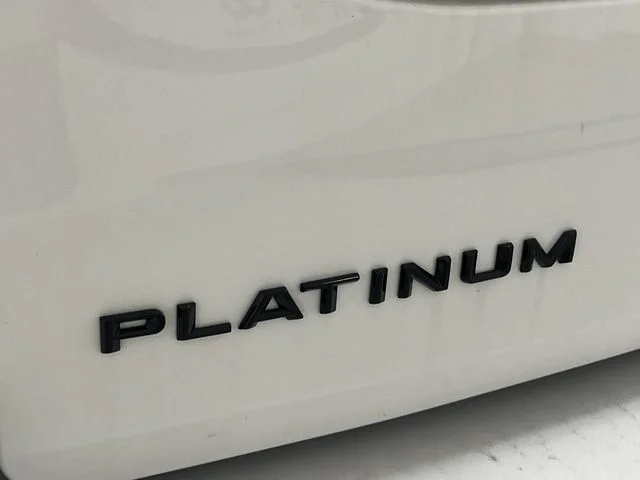 New 2027 Star White Metallic Tri-Coat Ford Platinum image 14