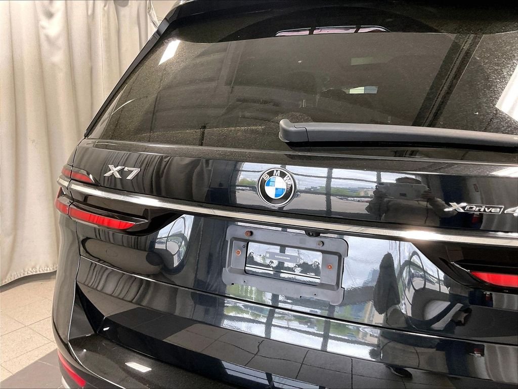 Used 2025 Black BMW xDrive40i image 29