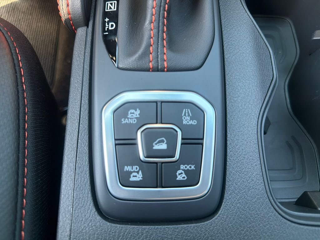 New 2026 Nissan Frontier PRO-4X 4D Crew Cab