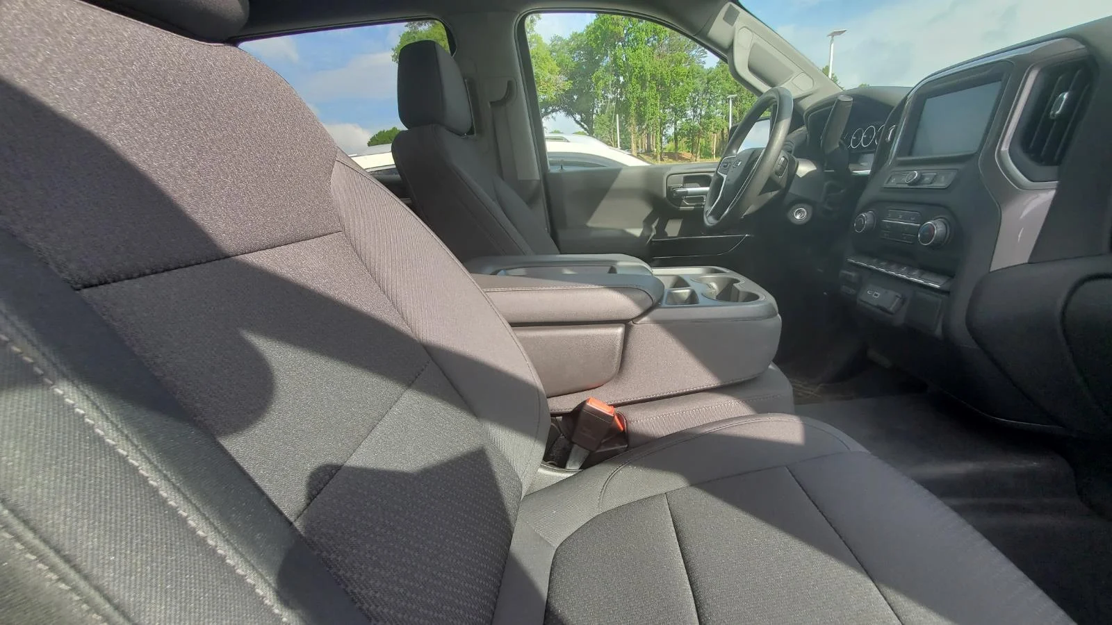 Used 2021 BLACK Chevrolet Custom Trail Boss image 4