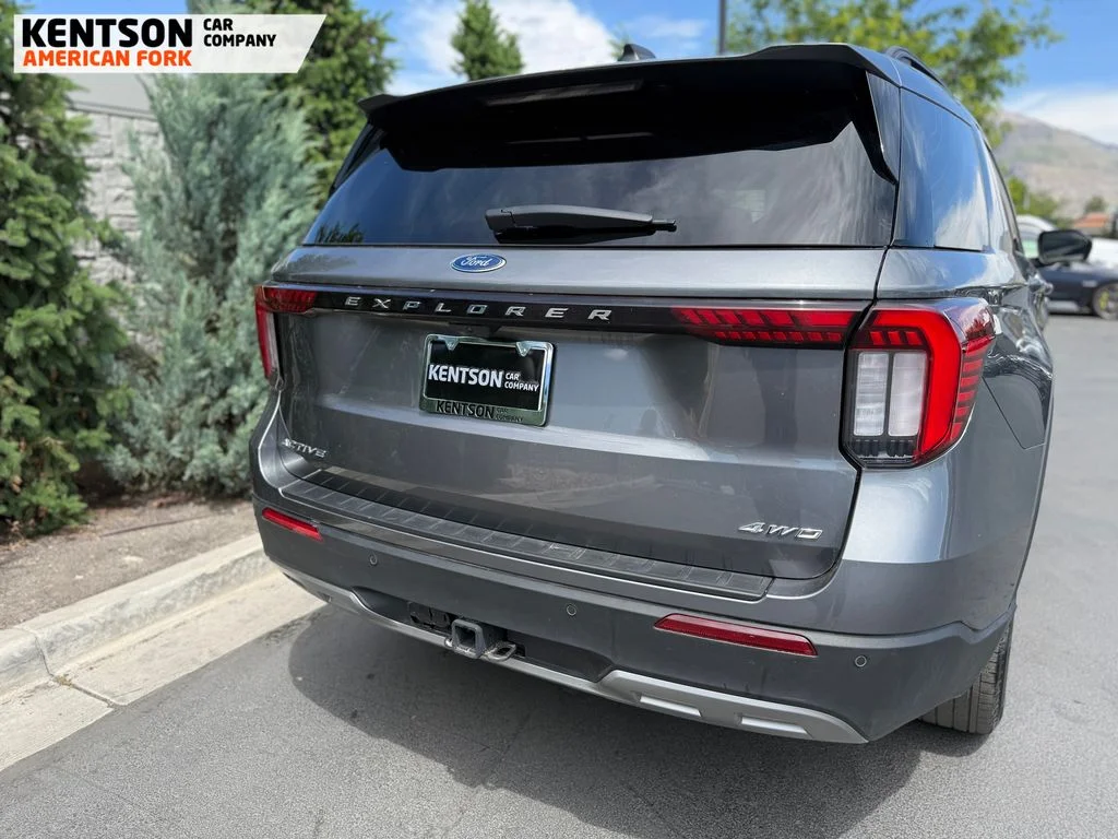 Used 2025 Gray Ford Active image 31