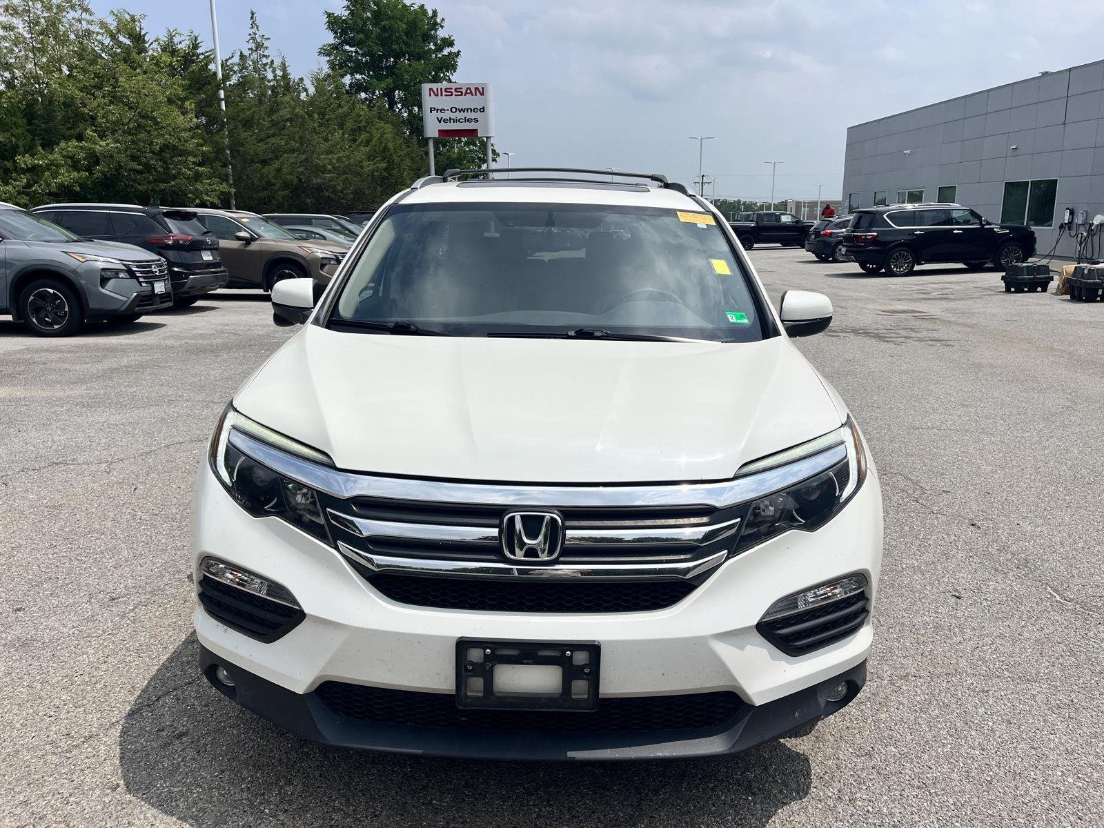 Used 2018 White Diamond Pearl Honda EX-L image 2