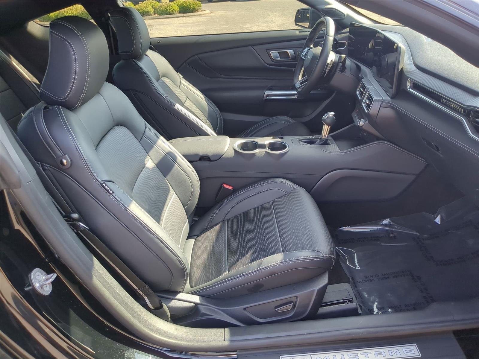 Used 2025 Shadow Black Ford GT Premium image 30