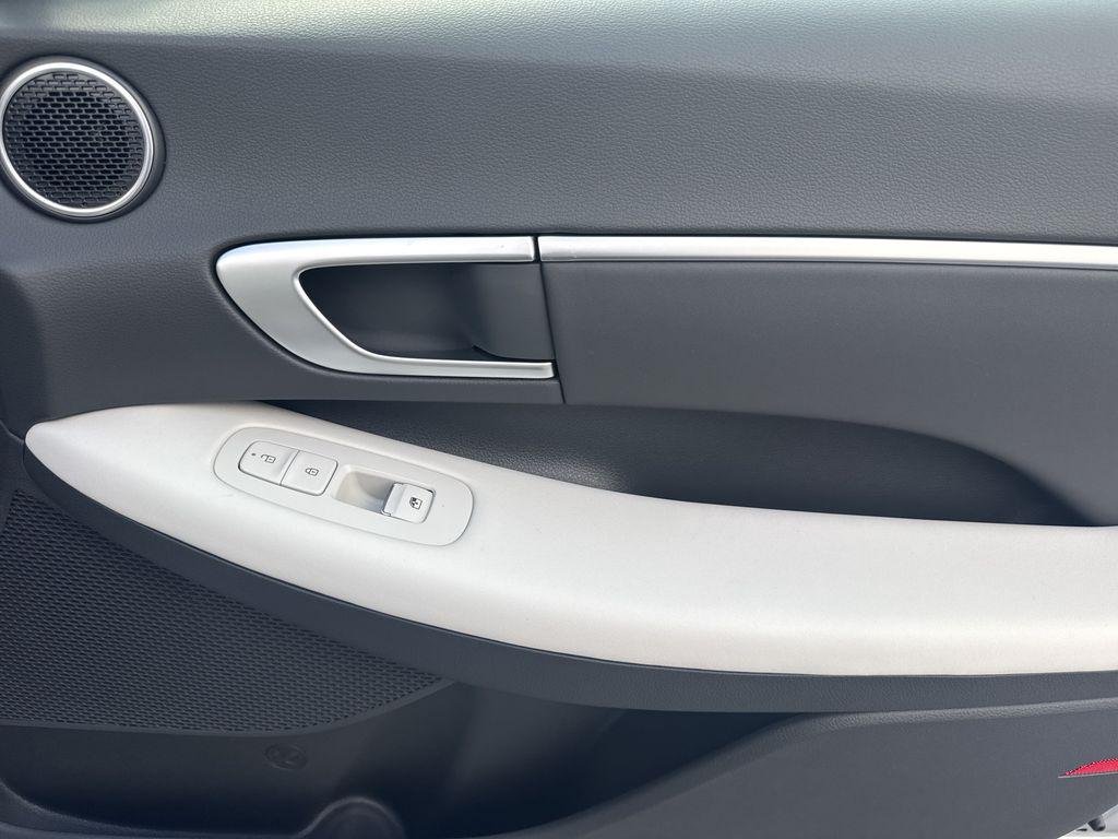 New 2026 Silver Hyundai SEL Sport image 14