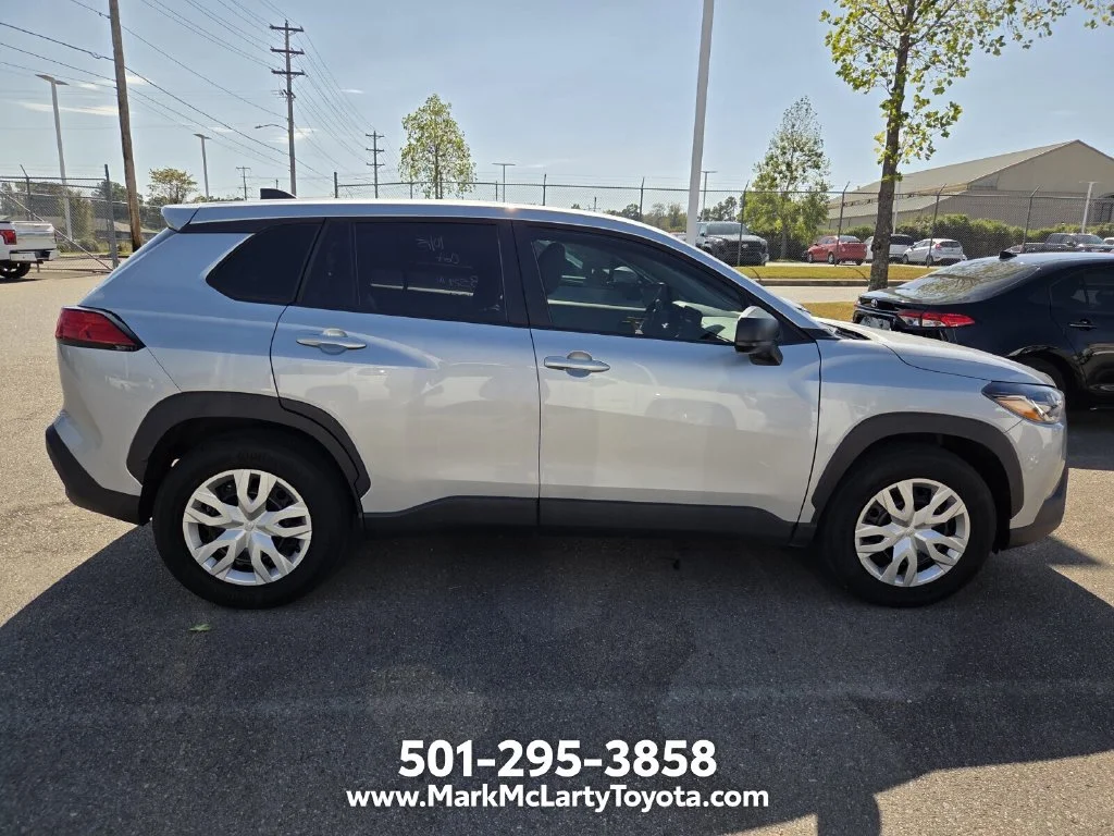 Used 2025 Silver Toyota L image 4