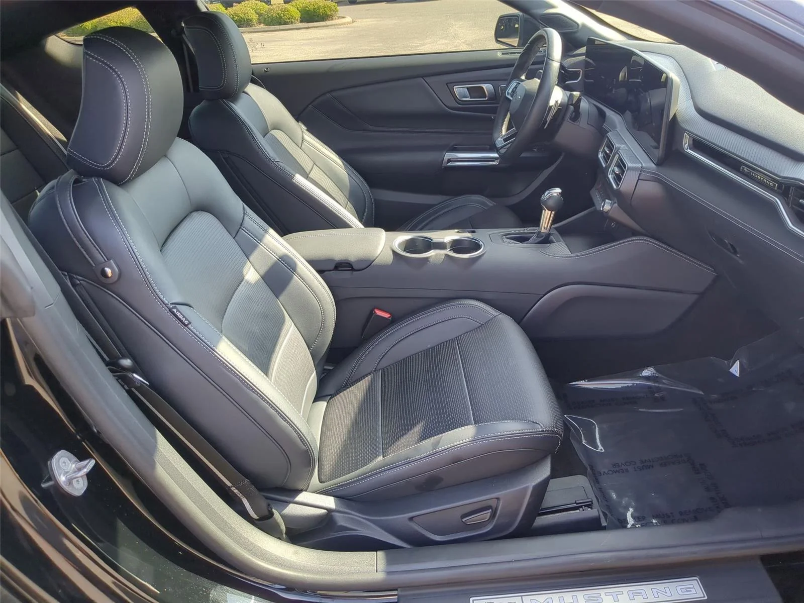 Used 2025 Shadow Black Ford GT Premium image 30