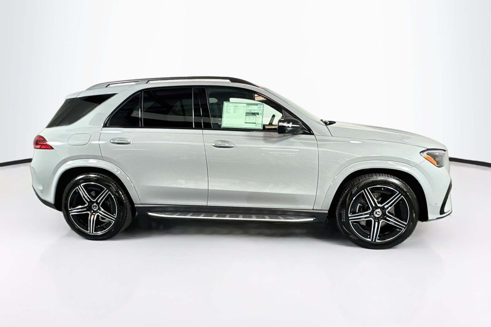 New 2026 MANUFAKTUR Alpine Grey Mercedes-Benz GLE 450 image 4