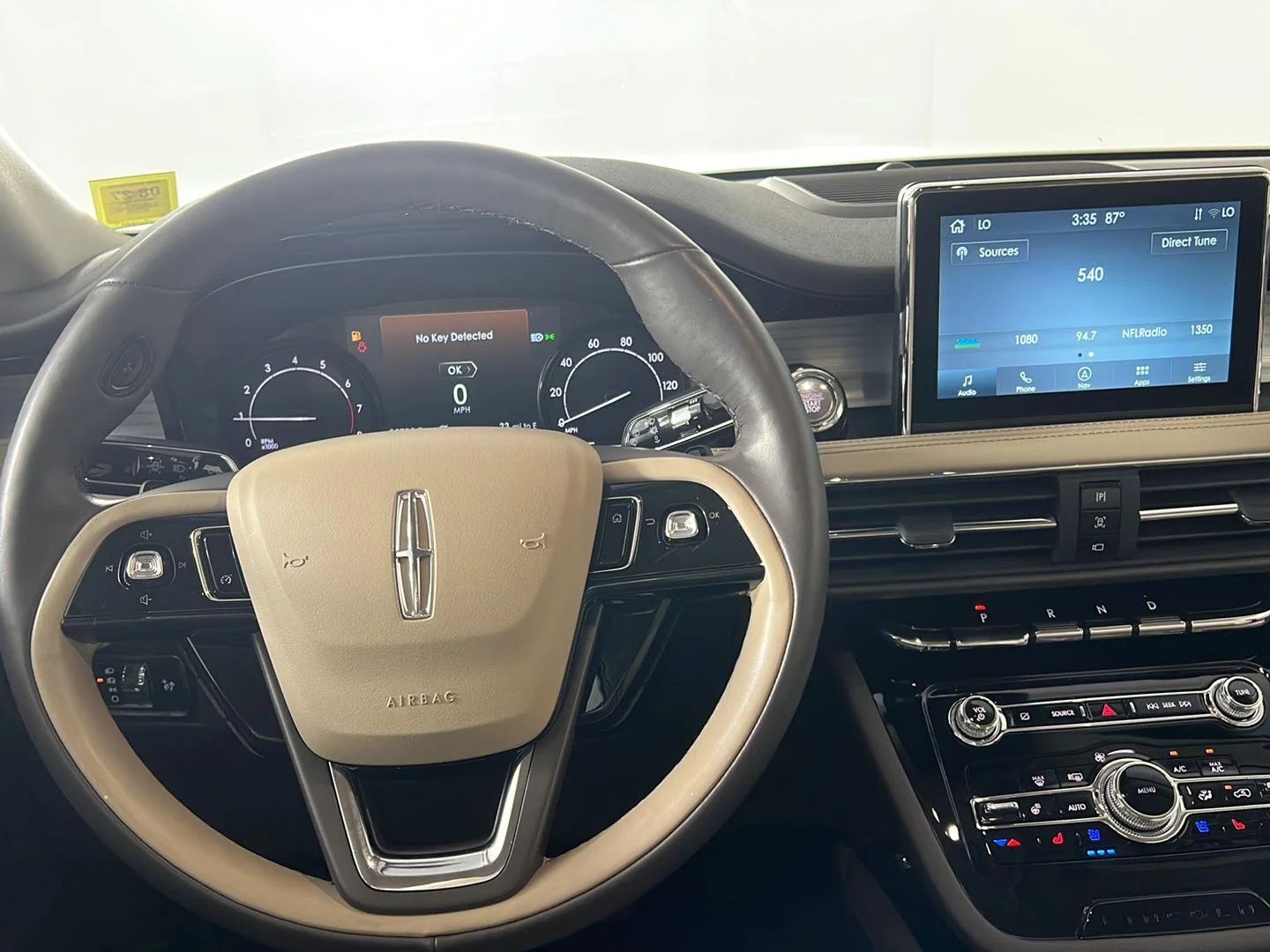 Used 2021 Iced Mocha Lincoln Standard image 8