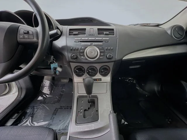 Used 2011 Crystal White Pearl Mica Mazda i Touring image 22