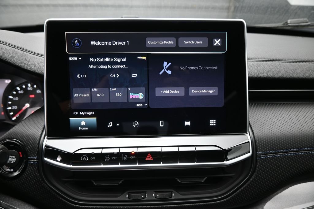 New 2026 Hydro Blue Pearlcoat Jeep Latitude image 6
