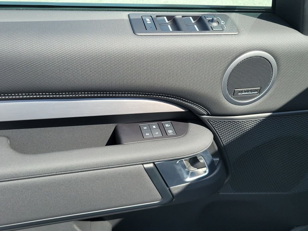 2025 Land Rover Discovery Dynamic SE - Photo 24