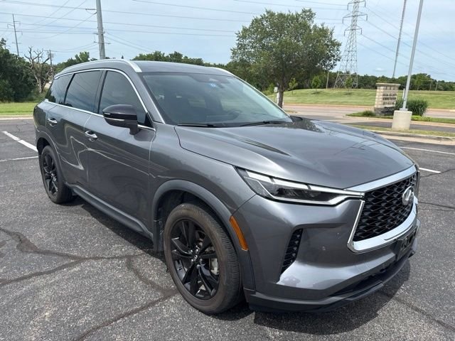Used 2023 Gray INFINITI LUXE image 3
