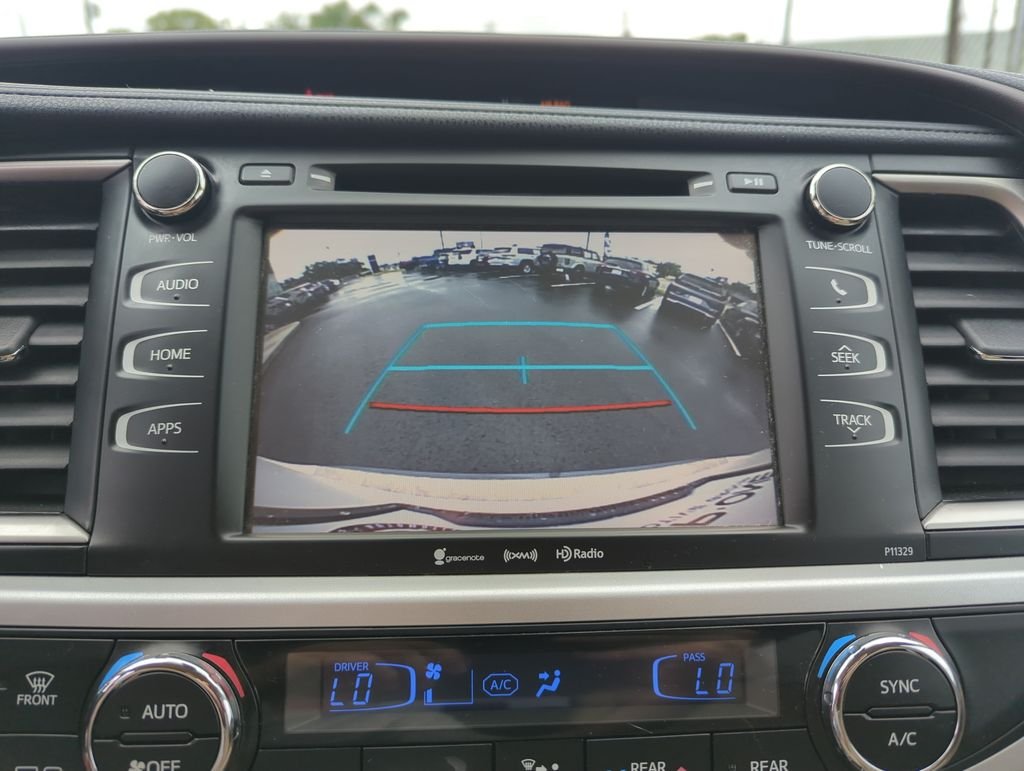 Used 2017 White Toyota LE Plus image 25