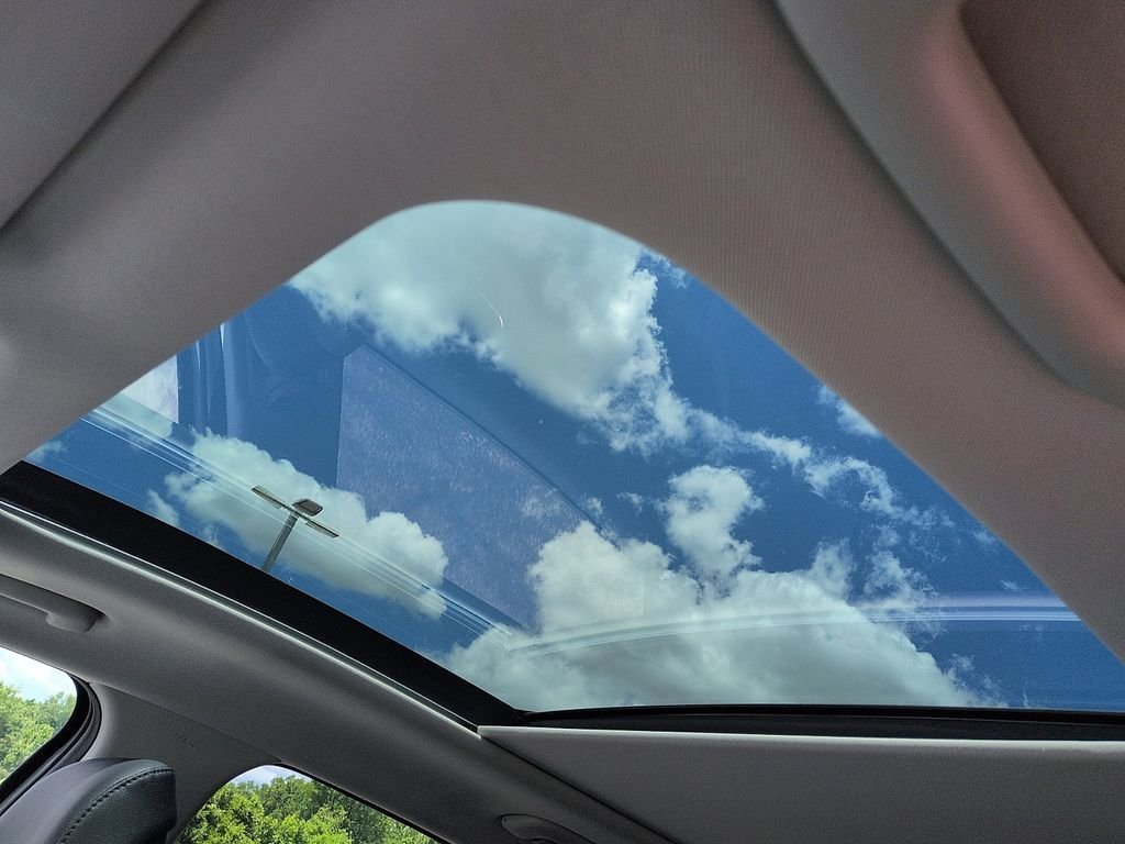 New 2026 Wolf Gray Kia EX image 10
