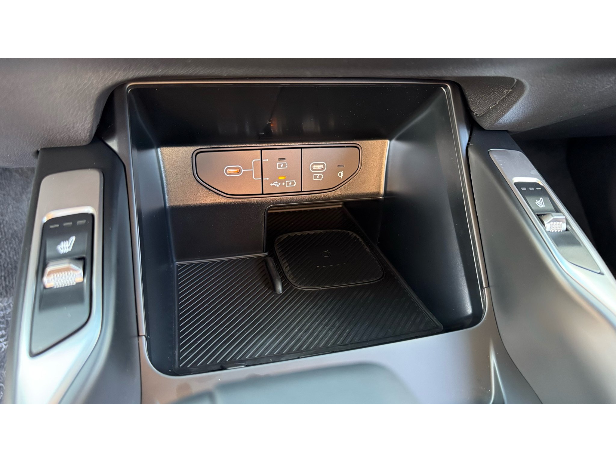New 2026 Glacial White Pearl Kia S image 21
