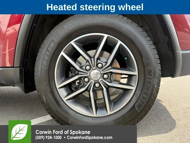 Used 2018 Velvet Red Pearlcoat Jeep Limited image 9