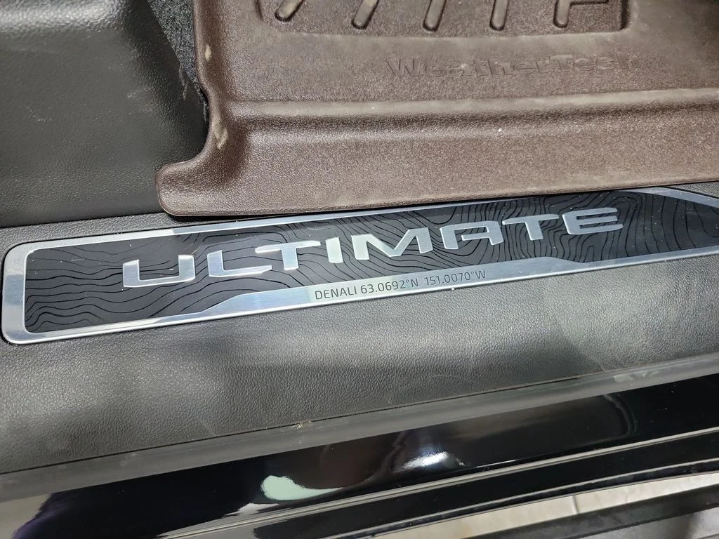 Used 2025 Black GMC Denali Ultimate image 22