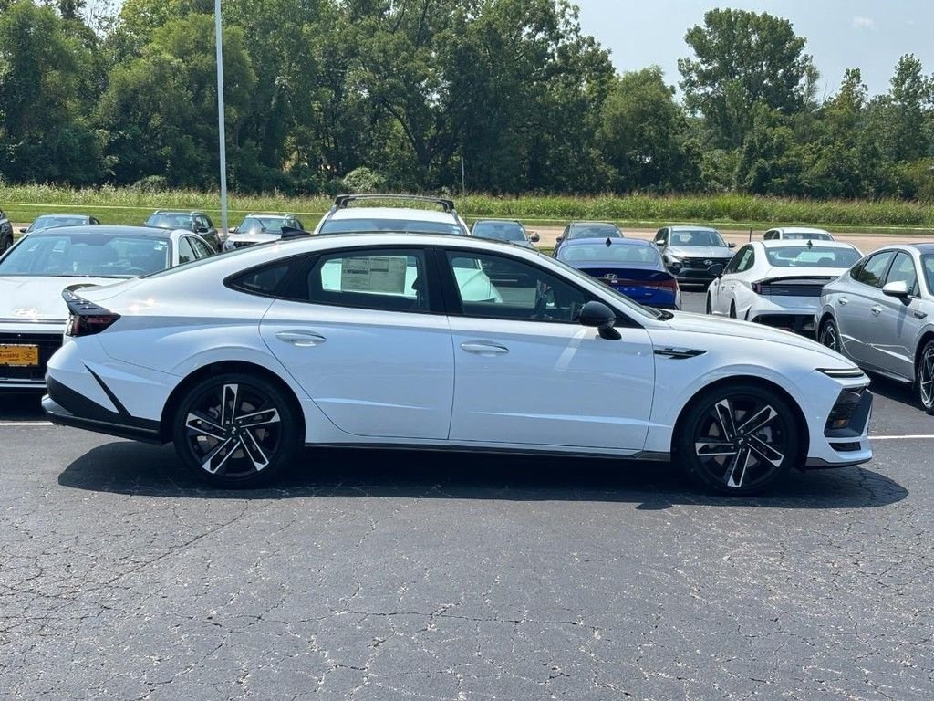 2025 Hyundai Sonata N Line - Photo 24