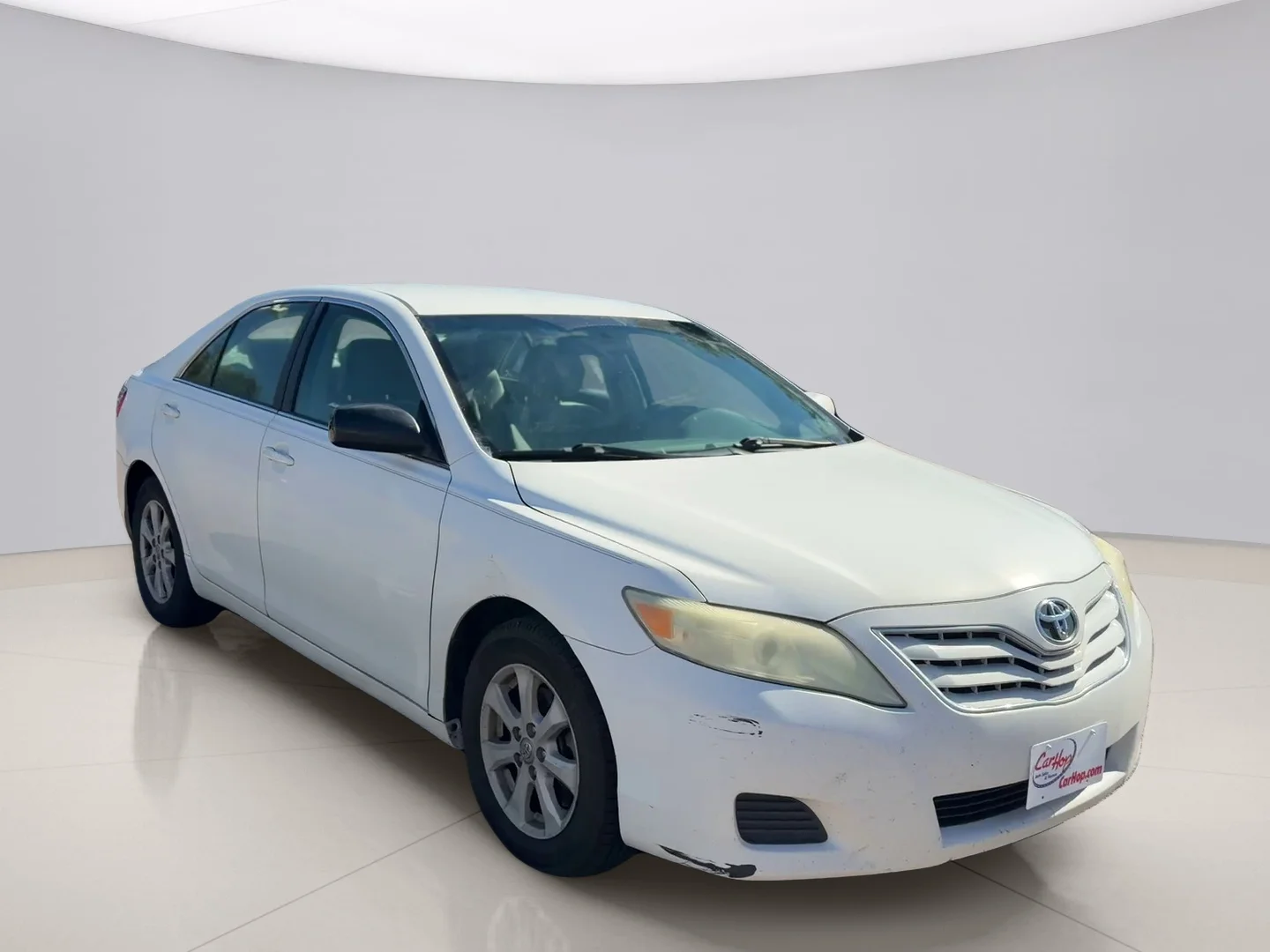 Used 2010 White Toyota SE image 7