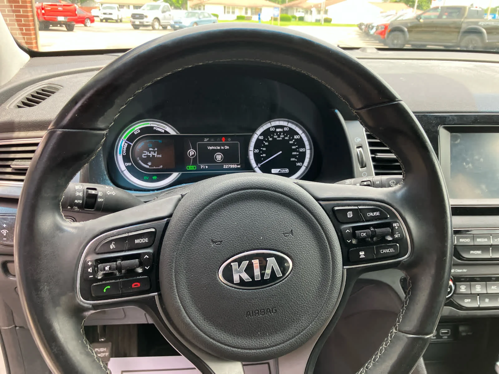 Used 2018 Silky Silver Kia LX image 8