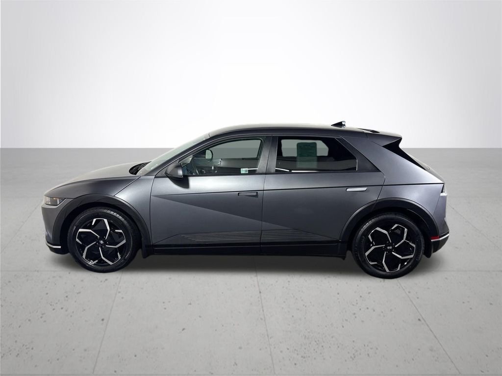 Used 2024 Gray Hyundai SEL image 9