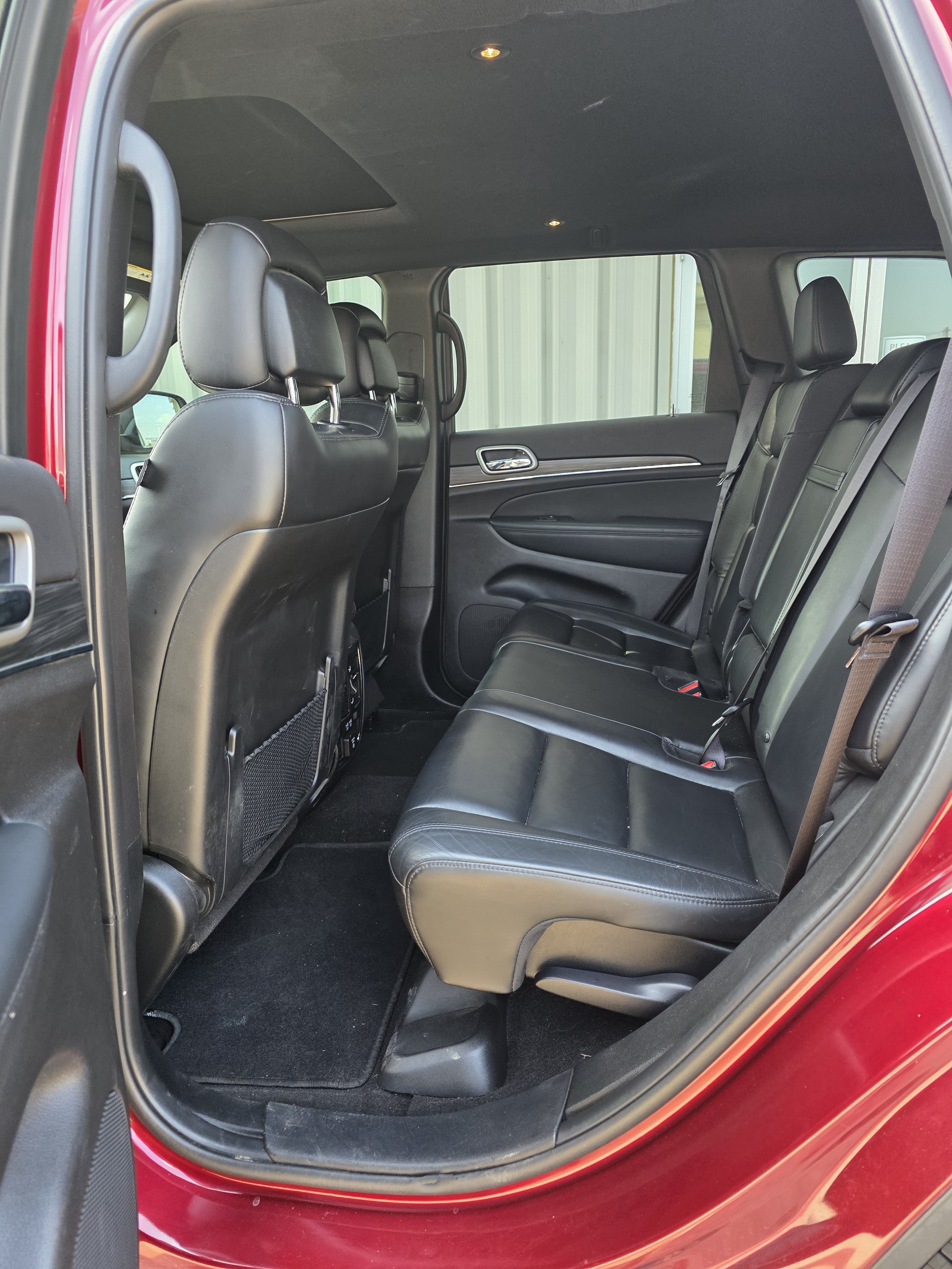 Used 2021 Velvet Red Pearlcoat Jeep Limited image 7