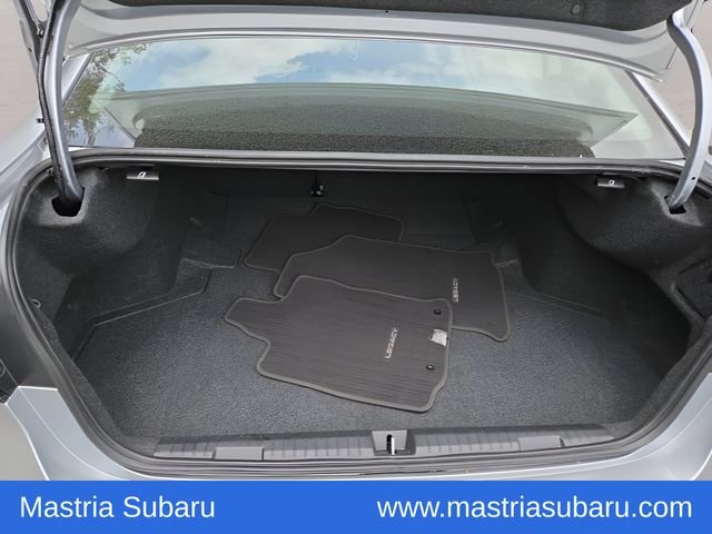 Used 2025 Ice Silver Metallic Subaru Premium image 33