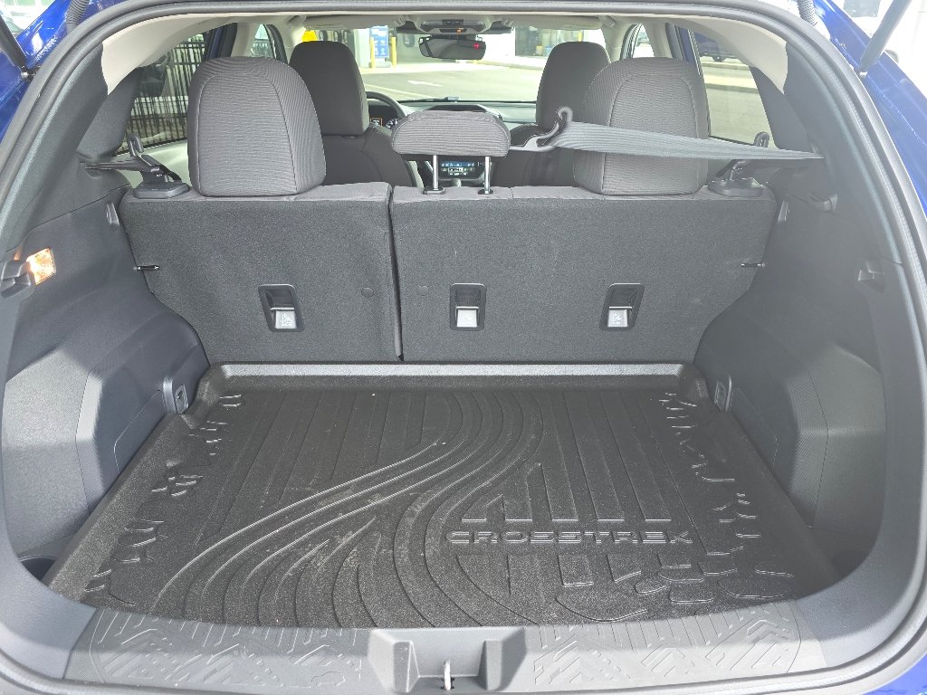 Used 2026 Sapphire Blue Pearl Subaru Premium image 3
