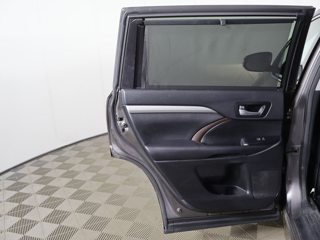 2017 Toyota Highlander XLE - Photo 24