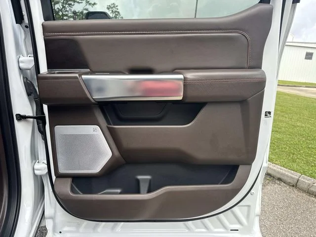 Used 2025 Bronze Ford King Ranch image 27