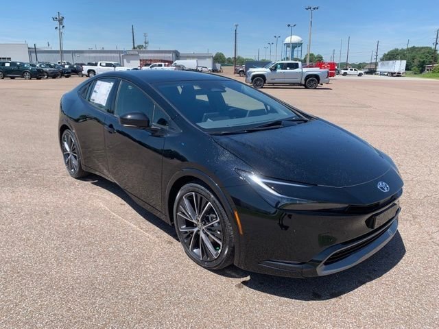 2026 Toyota Prius XLE FWD's photo