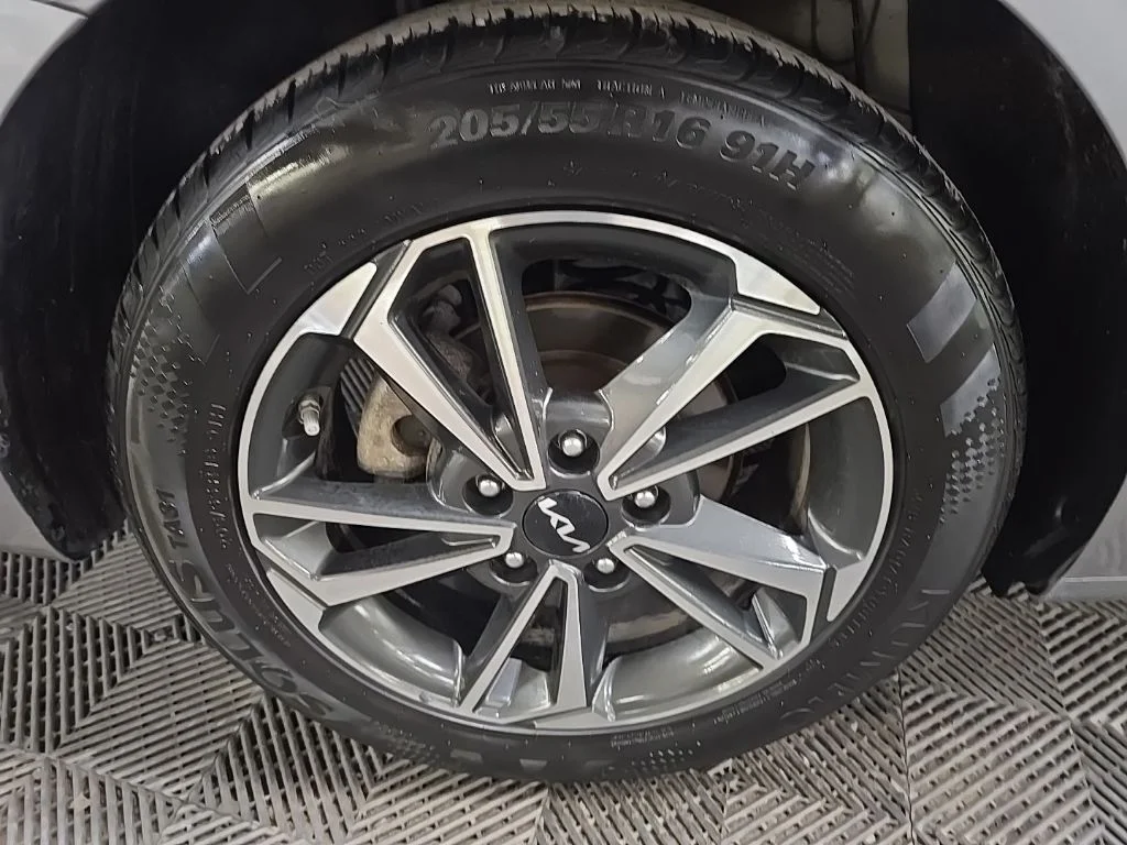 Used 2024 Gray Kia LXS image 13
