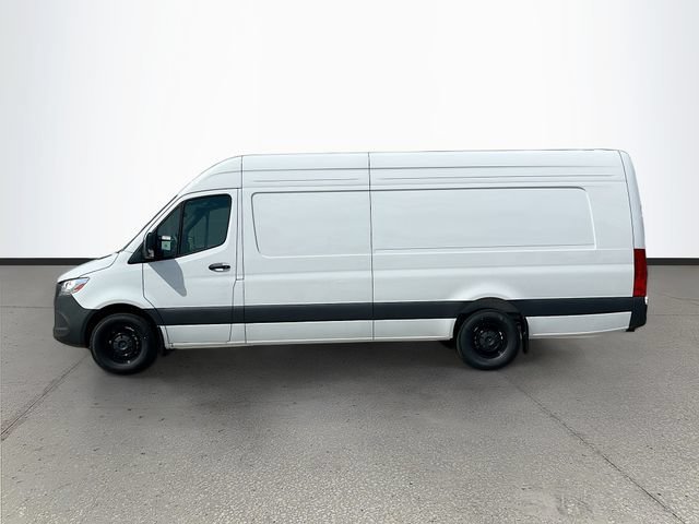 New 2026 Arctic White Mercedes-Benz Cargo 170 WB image 4