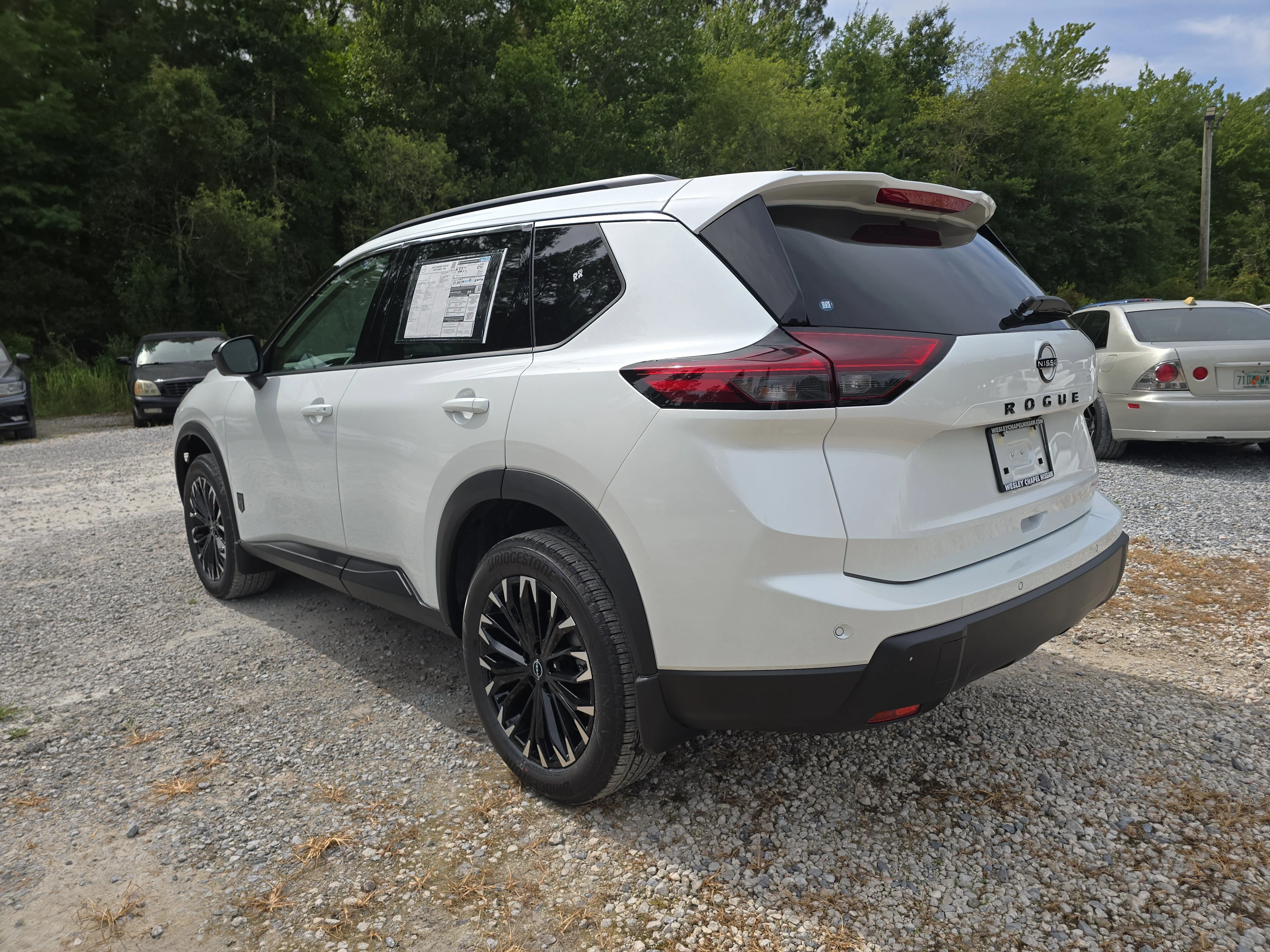 New 2026 Everest White Pearl TriCoat Nissan Dark Armor™ image 6