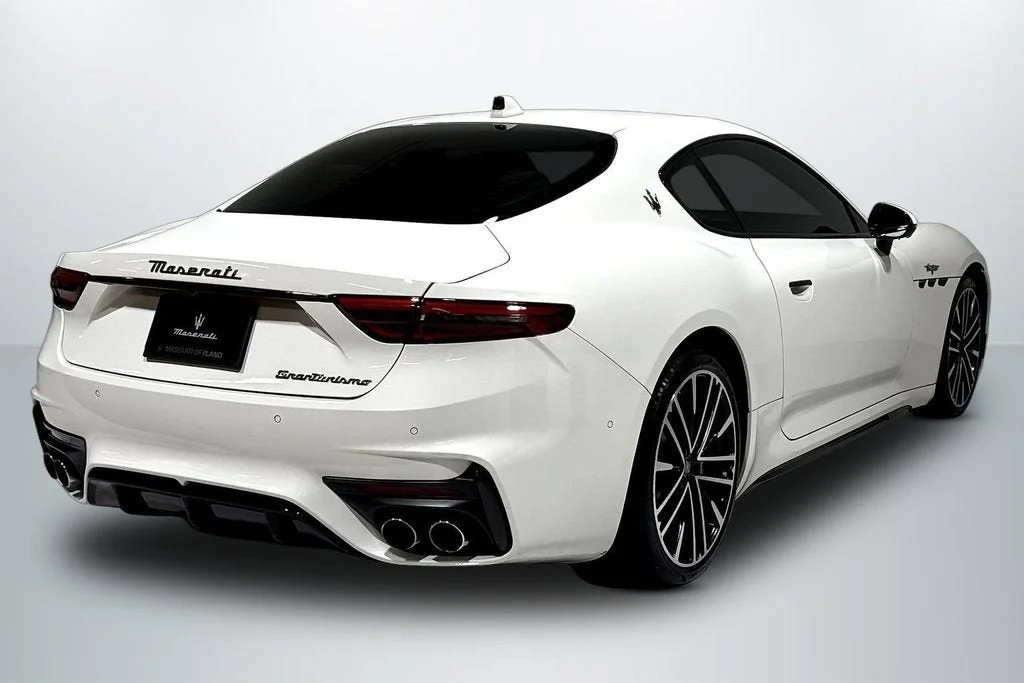 Used 2024 Bianco Solid Maserati Trofeo image 7