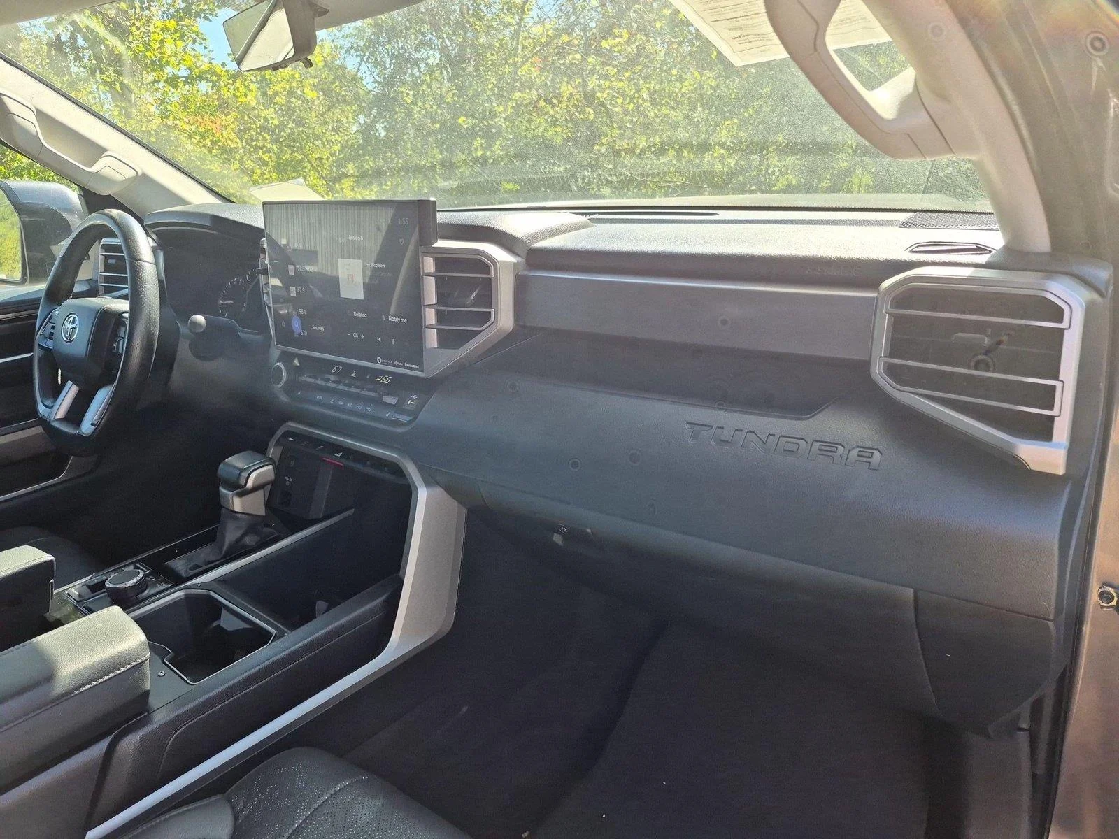 Used 2022  Toyota SR5 image 37