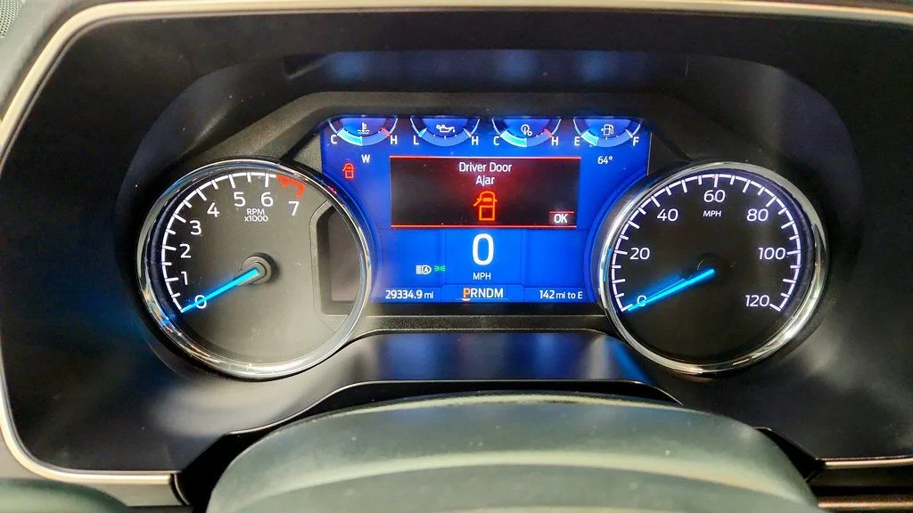 Used 2023 Avalanche Ford XLT 4WD SuperCrew 5.5