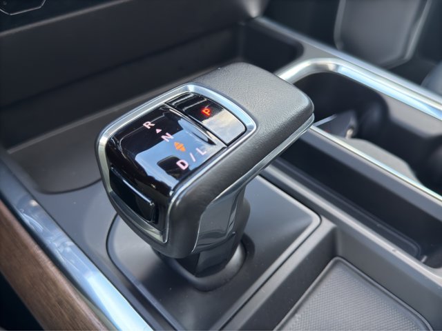 Used 2022 Northsky Blue Metallic Chevrolet High Country image 15